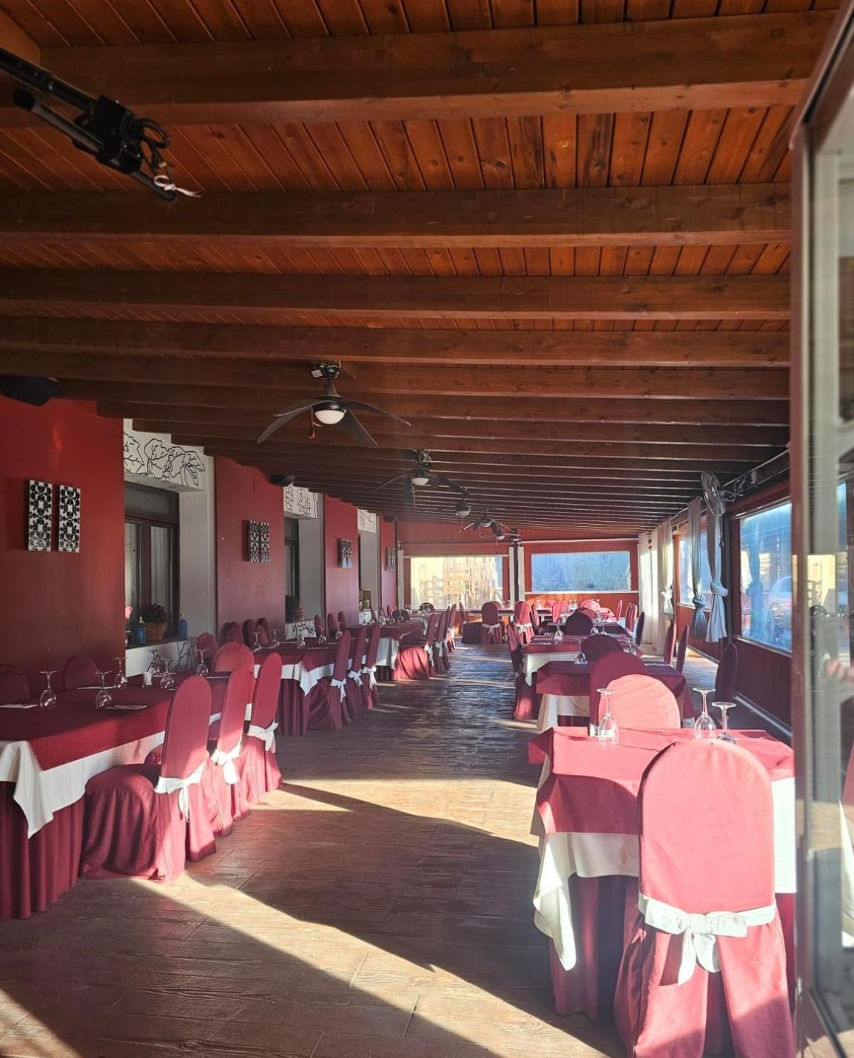 Hotel Restaurante El Patas コラル・デ・アルマゲール エクステリア 写真